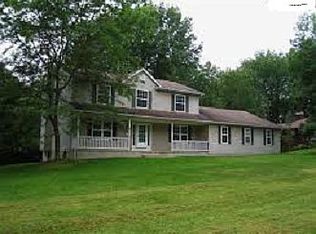 2948 McCormick Rd, Stow, OH 44224