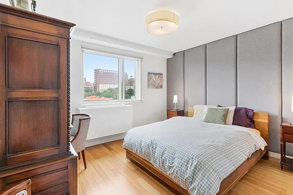 Rented by Douglas Elliman | media 18