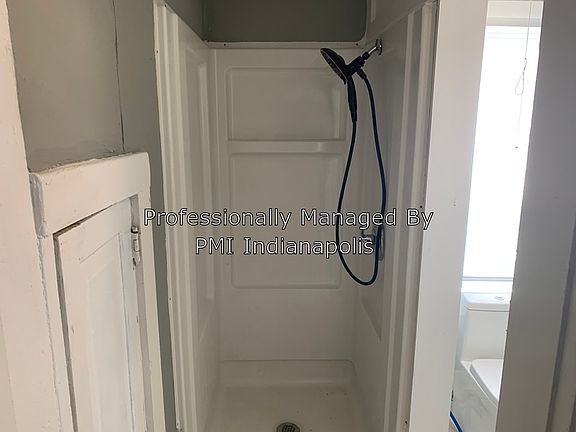 5th image of 1038 W Roache St Unit B