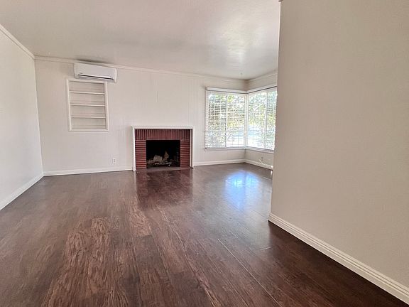 5th image of 3015 Hampshire Dr
