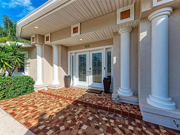 2nd image of 411 Harbor View Ln