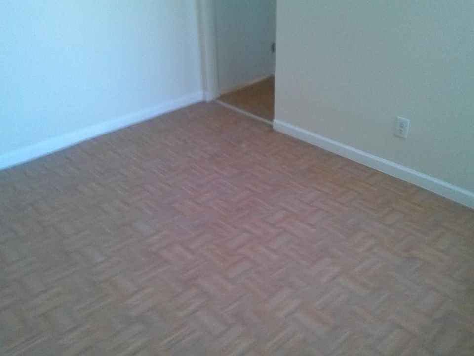 2nd image of 1115 New York Ave