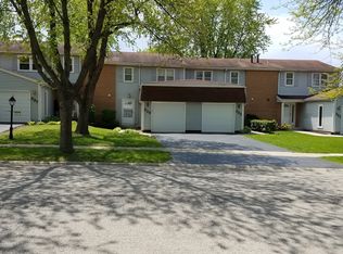 225 Monroe Rd, Bolingbrook, IL 60440