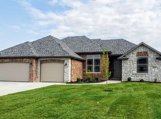 867 E Dyann Dr, Nixa, MO 65714