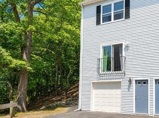 Sterling Heights, Worcester, MA 01610