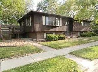 547 N Harvard Ave, Villa Park, IL 60181