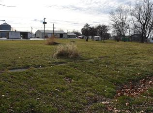 207 W Birch St, Shelbina, MO 63468