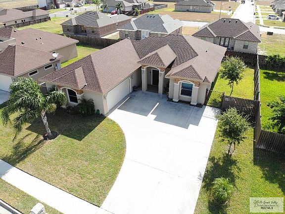 4th image of 6878 Tenaza Dr
