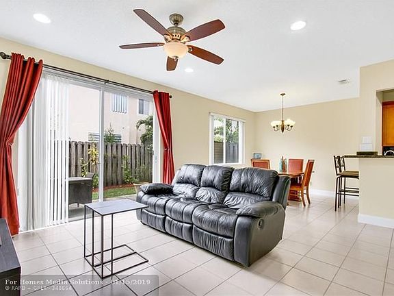 3rd image of 5181 Meadow Oaks Dr