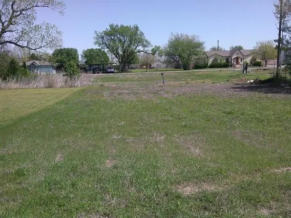 116 N Lakeside Dr, Apache, OK 73006