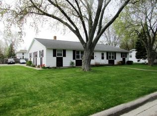 1241 Ponderosa Ave, Ashwaubenon, WI 54313
