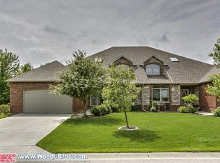 2205 S 66th St, Lincoln, NE 68506