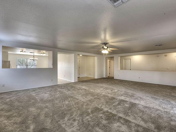 3rd image of 10218 N Pitching Wedge Ln