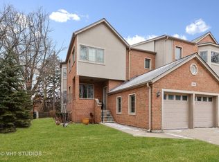 1842 Monroe Ave, Glenview, IL 60025