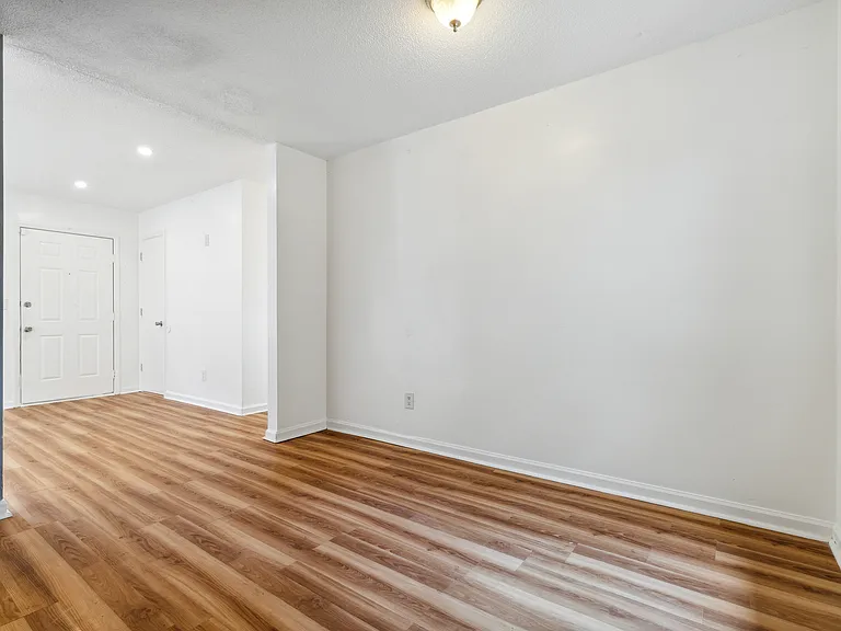4822 Long Branch Dr — Photo 20