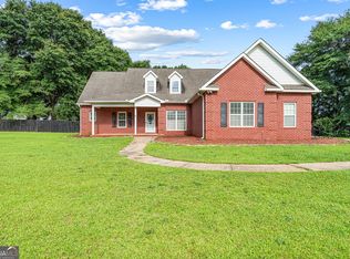 235 Lake Lillian Dr, Perry, GA 31069