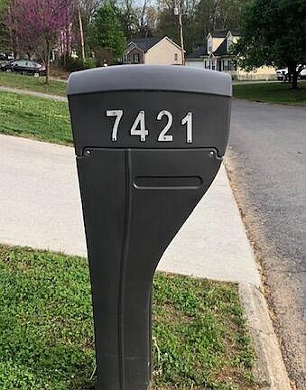 4th image of 7421 Mountie Ln