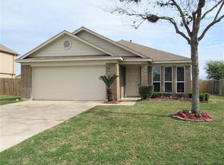 5623 Cinnamon Lake Dr, Baytown, TX 77521