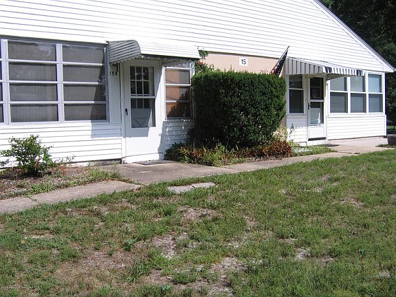 2nd image of 15 Valley Stream Lane #B