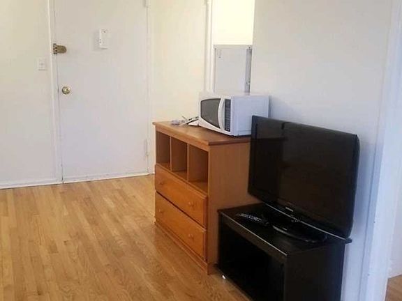 5th image of 411 Park Pl APT 5H