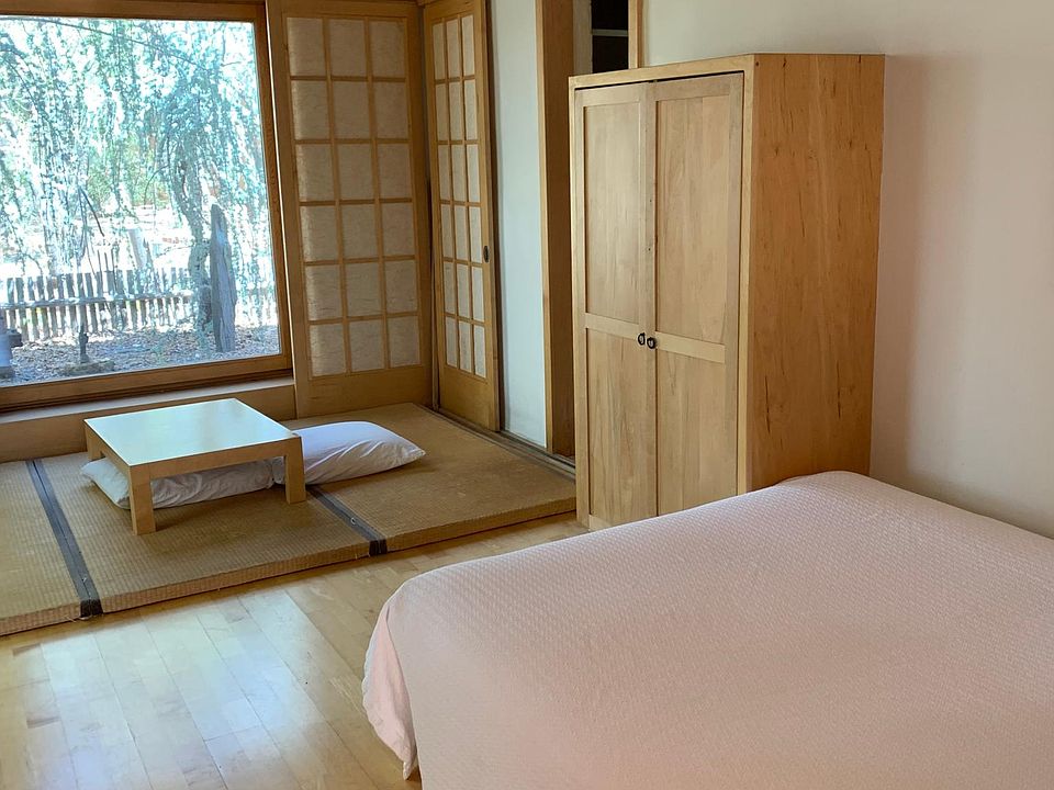 Japanese-Zen bedroom