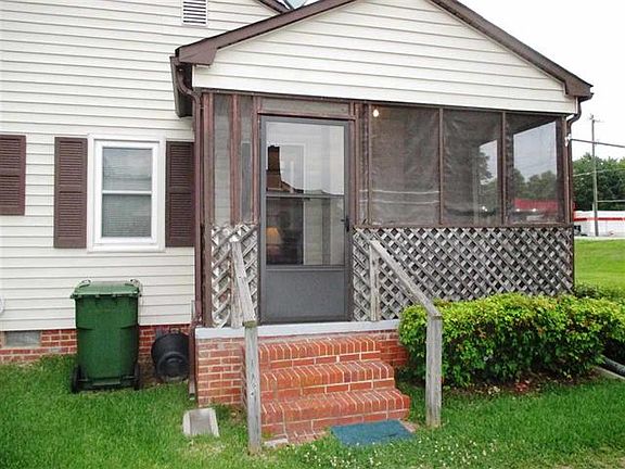 2nd image of 2060 Lynwood Dr