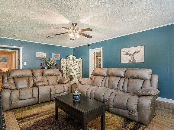 5th image of 1011 S Fannin St