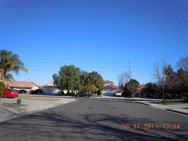 2nd image of 764 Mahogany Ln