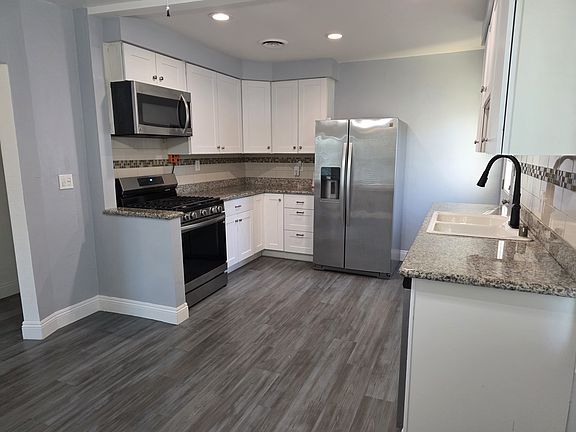 4th image of 6305 Almond Dr