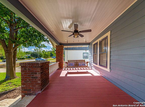 5th image of 1618 W Mistletoe Ave
