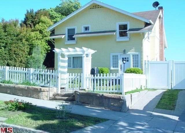 2nd image of 508 E Arrellaga St