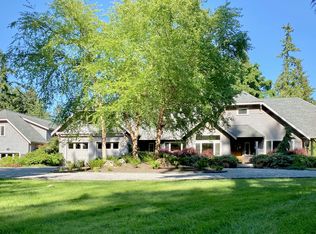 8000 Hansen Rd NE, Bainbridge Island, WA 98110