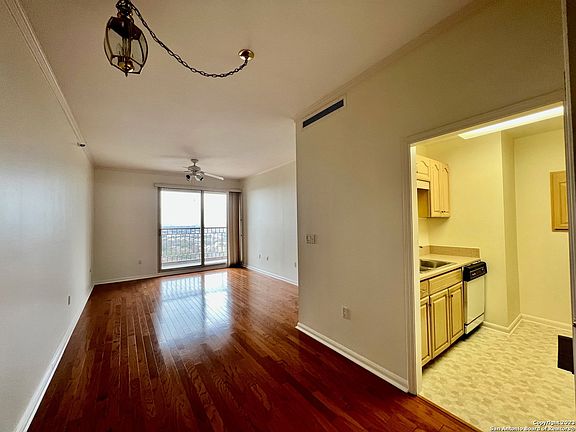 4th image of 1 TOWERS PARK LN #1705