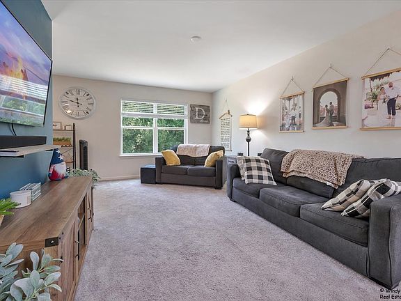 5th image of 245 Wildmeadow Ln
