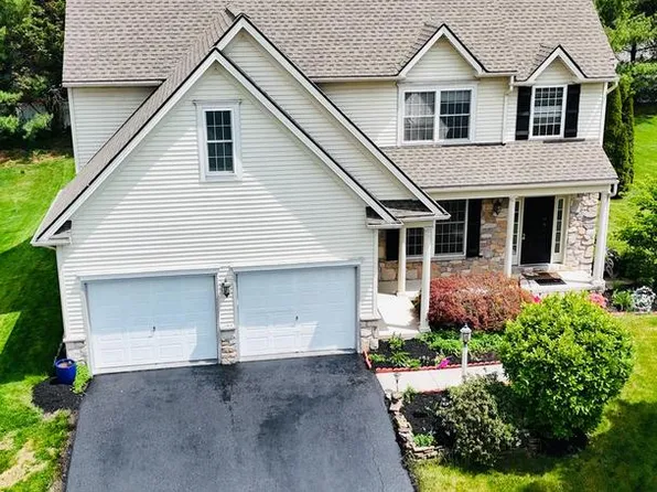 271 Squire Ln, Lititz, PA 17543