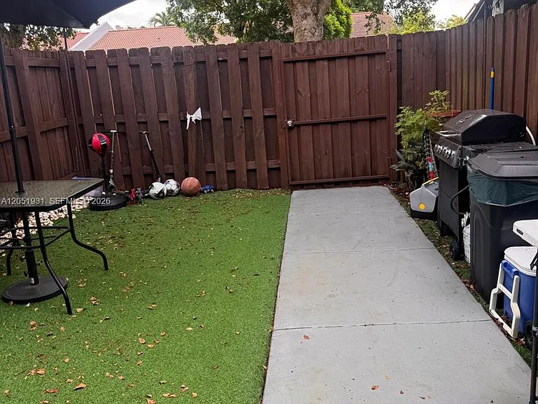 15401 SW 81st Circle Ln #11 — Photo 6