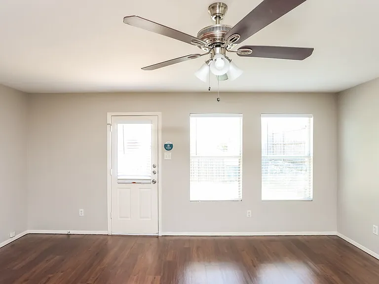 6624 Cantata Ct — Photo 4