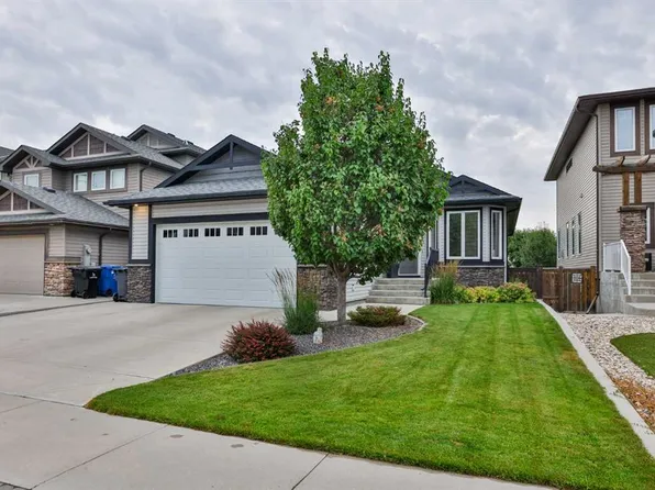 1577 SW Coalbanks Blvd W, Lethbridge, AB T1J 4H6