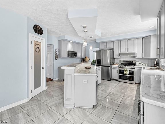 3rd image of 1273 Muchney Cir