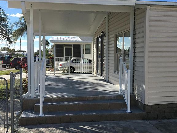 2nd image of 332 Macadamia Dr