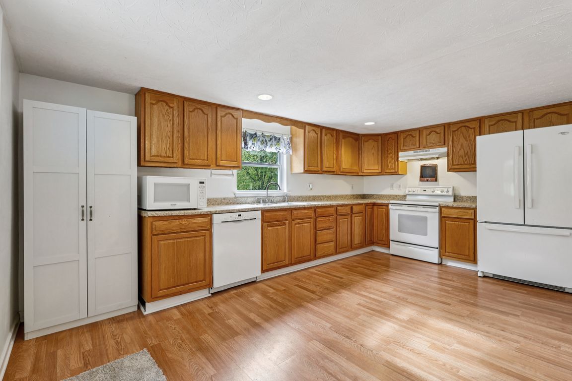 Merrell Rd-S2910-008.jpg