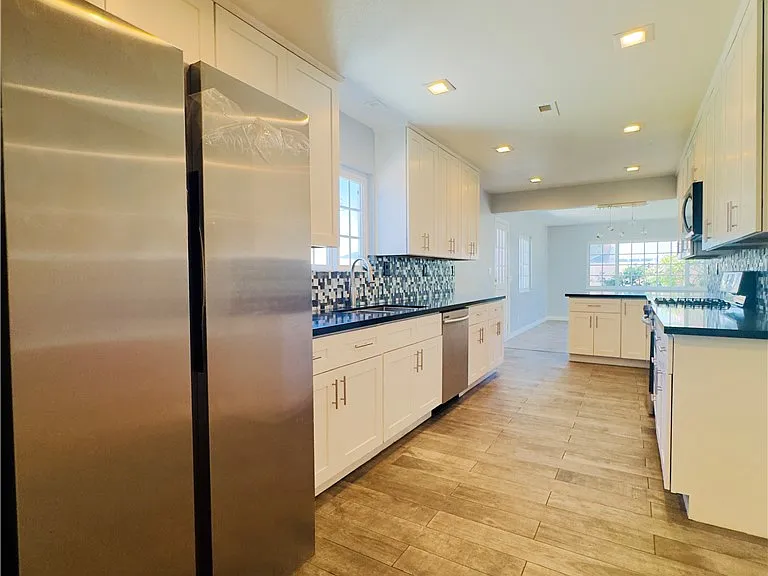 2335 E Trenton Ave — Photo 4