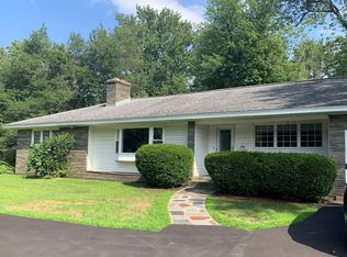 1896 Hexam Rd, Schenectady, NY 12309