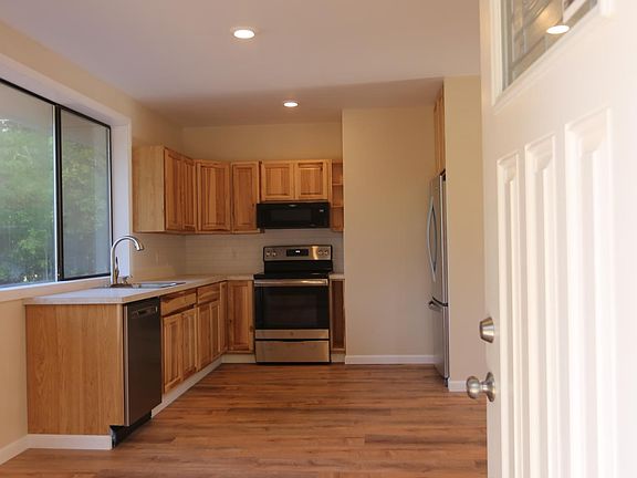 4th image of 2325 Hilltop Ln NW #2