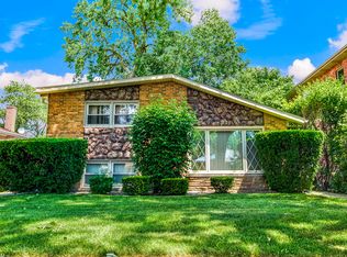 7651 Lowell Ave, Skokie, IL 60076