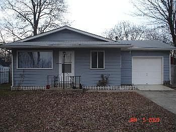 1st image of 2456 E Bradbury Ave