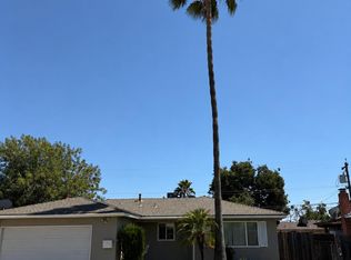 822 W Alamos Ave, Clovis, CA 93612