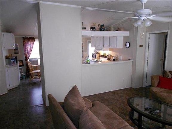 5th image of 178 Parker Dr
