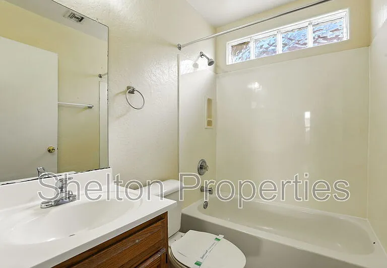 345 N 15th St — Photo 13