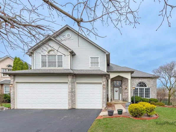 851 Bluestem Dr, Bolingbrook, IL 60440